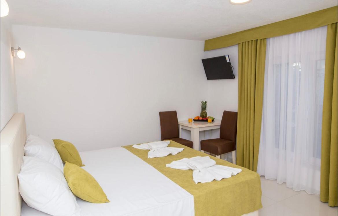 Apartmani Nela Sutomore Buitenkant foto