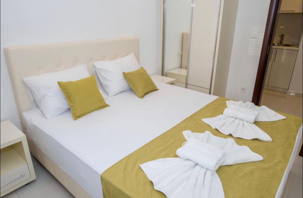 Apartmani Nela Sutomore Buitenkant foto