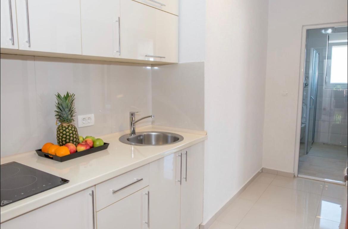 Apartmani Nela Sutomore Buitenkant foto