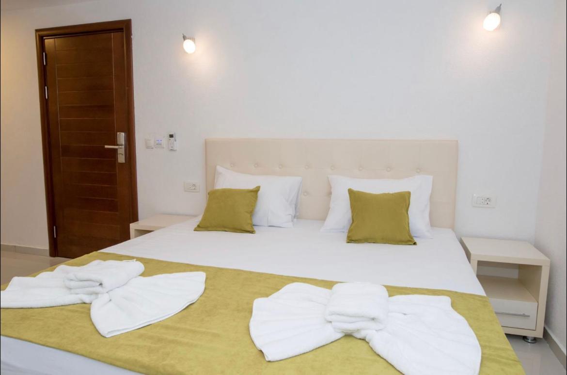 Apartmani Nela Sutomore Buitenkant foto