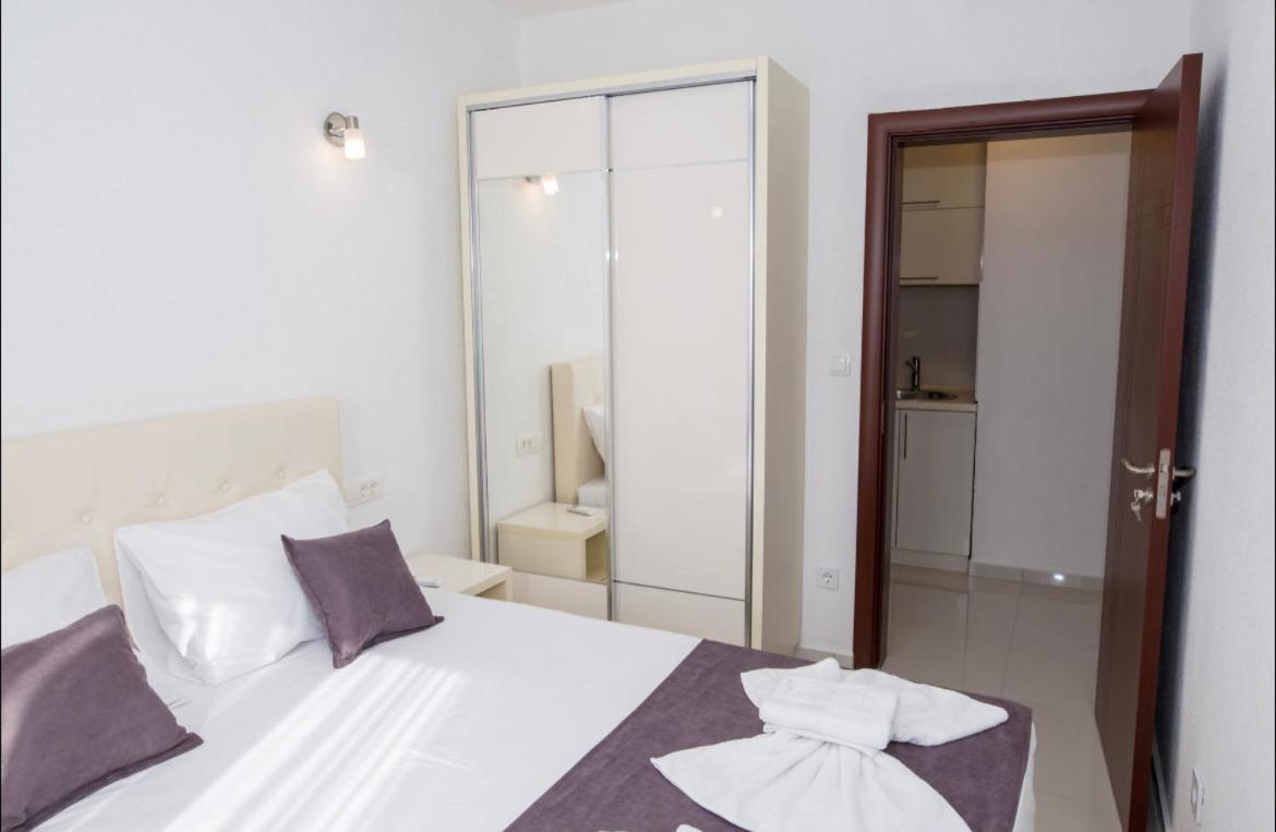 Apartmani Nela Sutomore Buitenkant foto