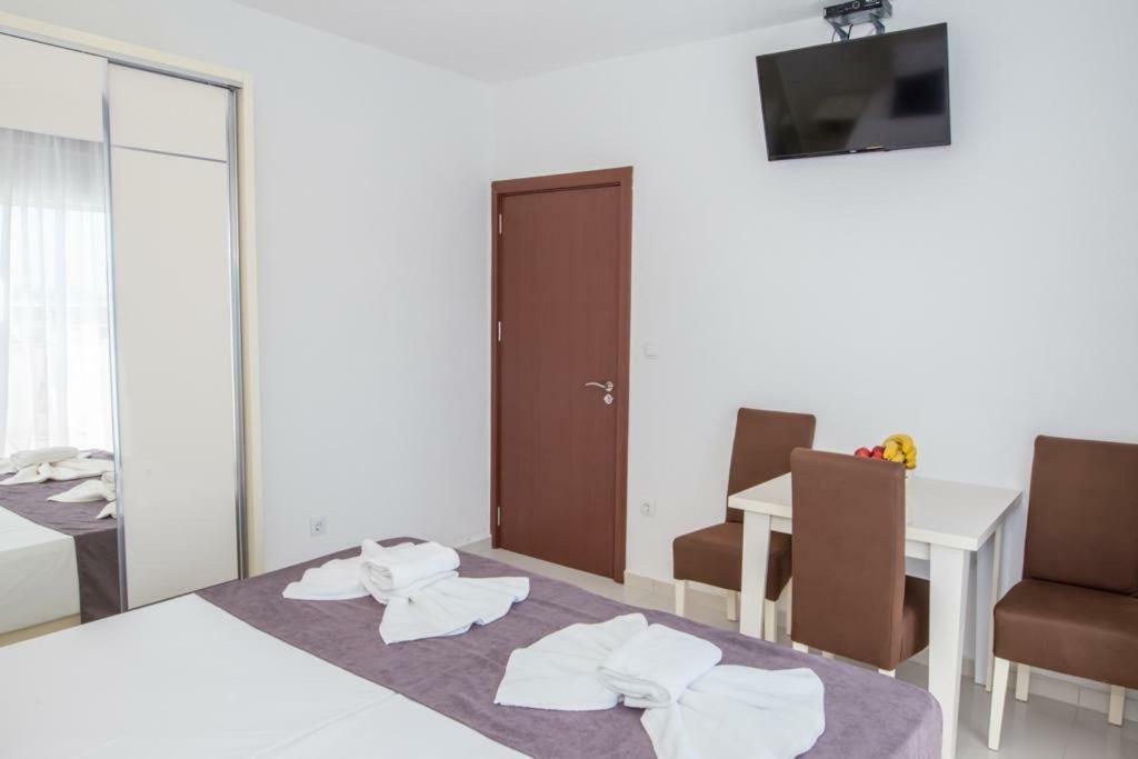 Apartmani Nela Sutomore Buitenkant foto